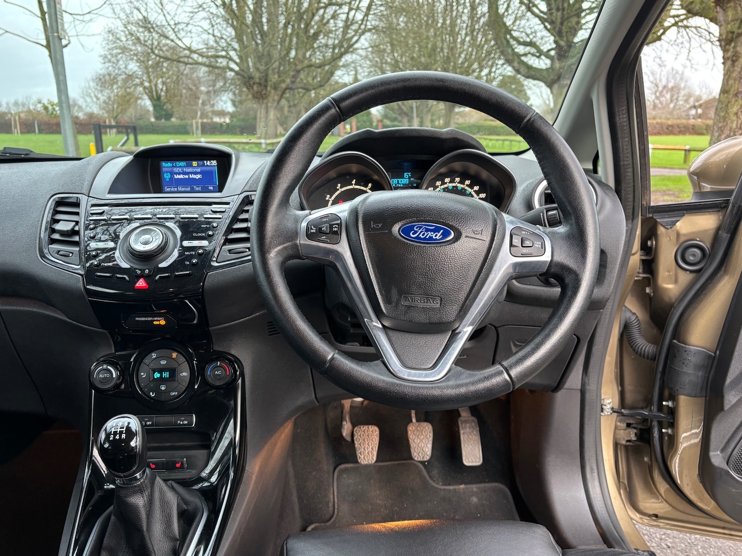 Used Ford Fiesta 2014 for sale - 77300682: Photo 9