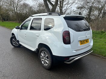 Used Dacia Duster 2015 for sale - 77688117: Photo