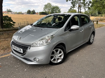 Used Peugeot 208 2014 for sale - 79306273: Photo