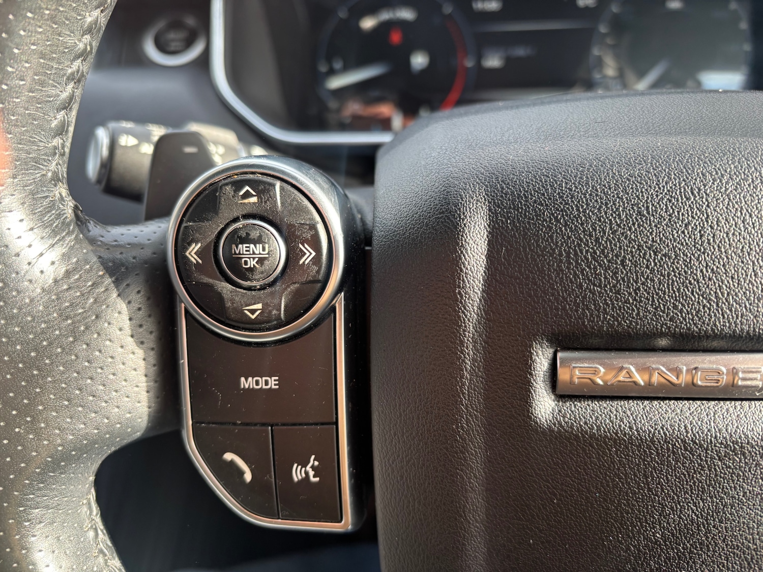 Used Land Rover Range Rover Sport 2015 for sale - 77303911: Photo 17