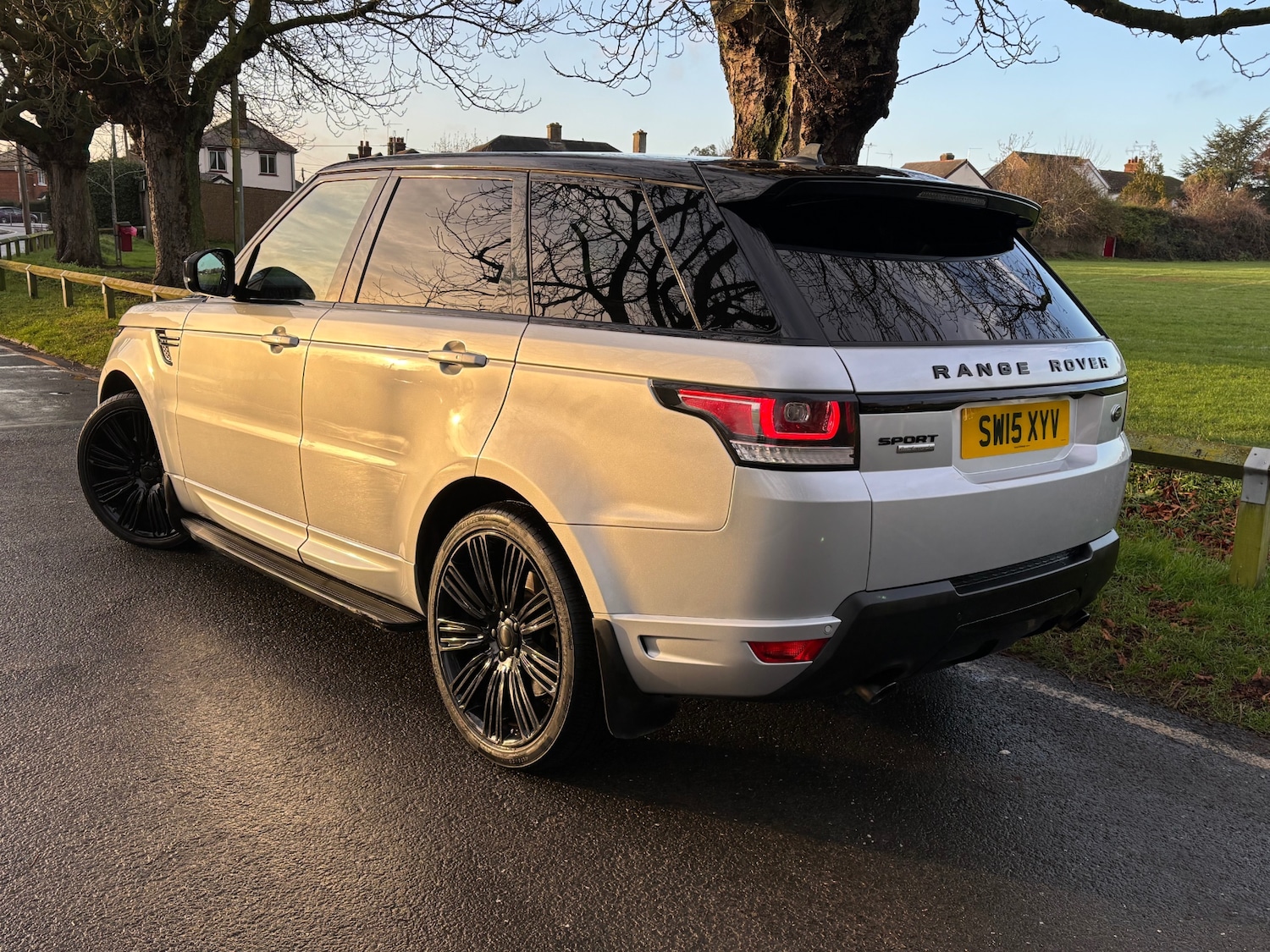 Used Land Rover Range Rover Sport 2015 for sale - 77303911: Photo 4