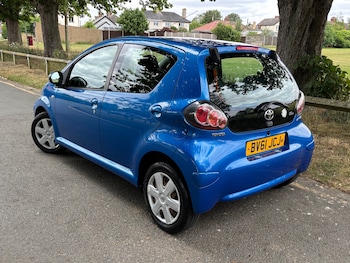 Used Toyota AYGO 2011 for sale - 79244216: Photo