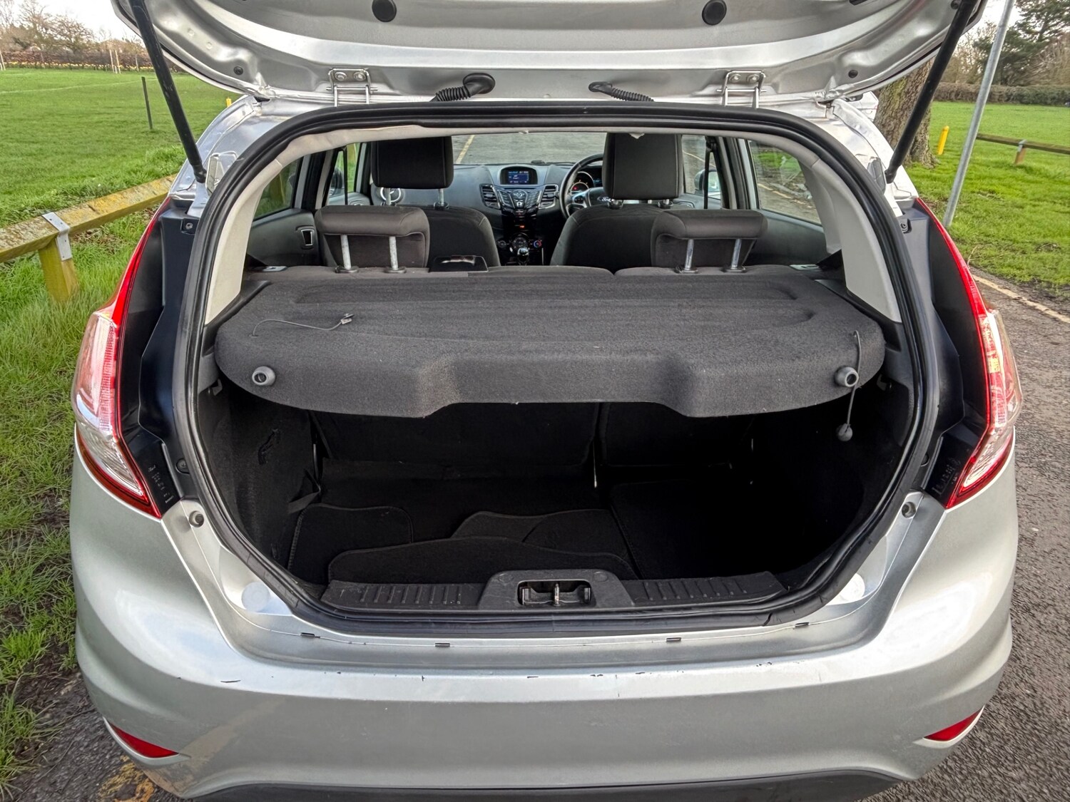 Used Ford Fiesta 2016 for sale - 77830318: Photo 9