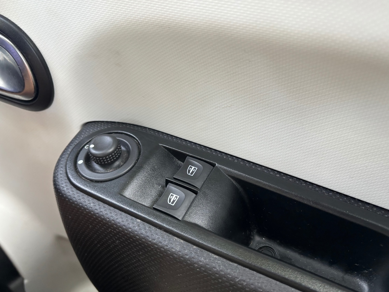 Used Renault Twingo 2018 for sale - 77301009: Photo 14