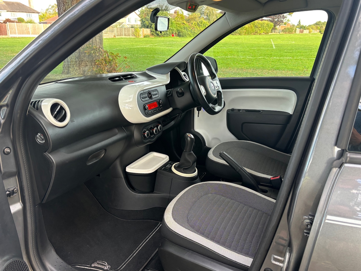 Used Renault Twingo 2018 for sale - 77301009: Photo 6