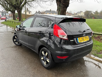 Used Ford Fiesta 2016 for sale - 77437987: Photo