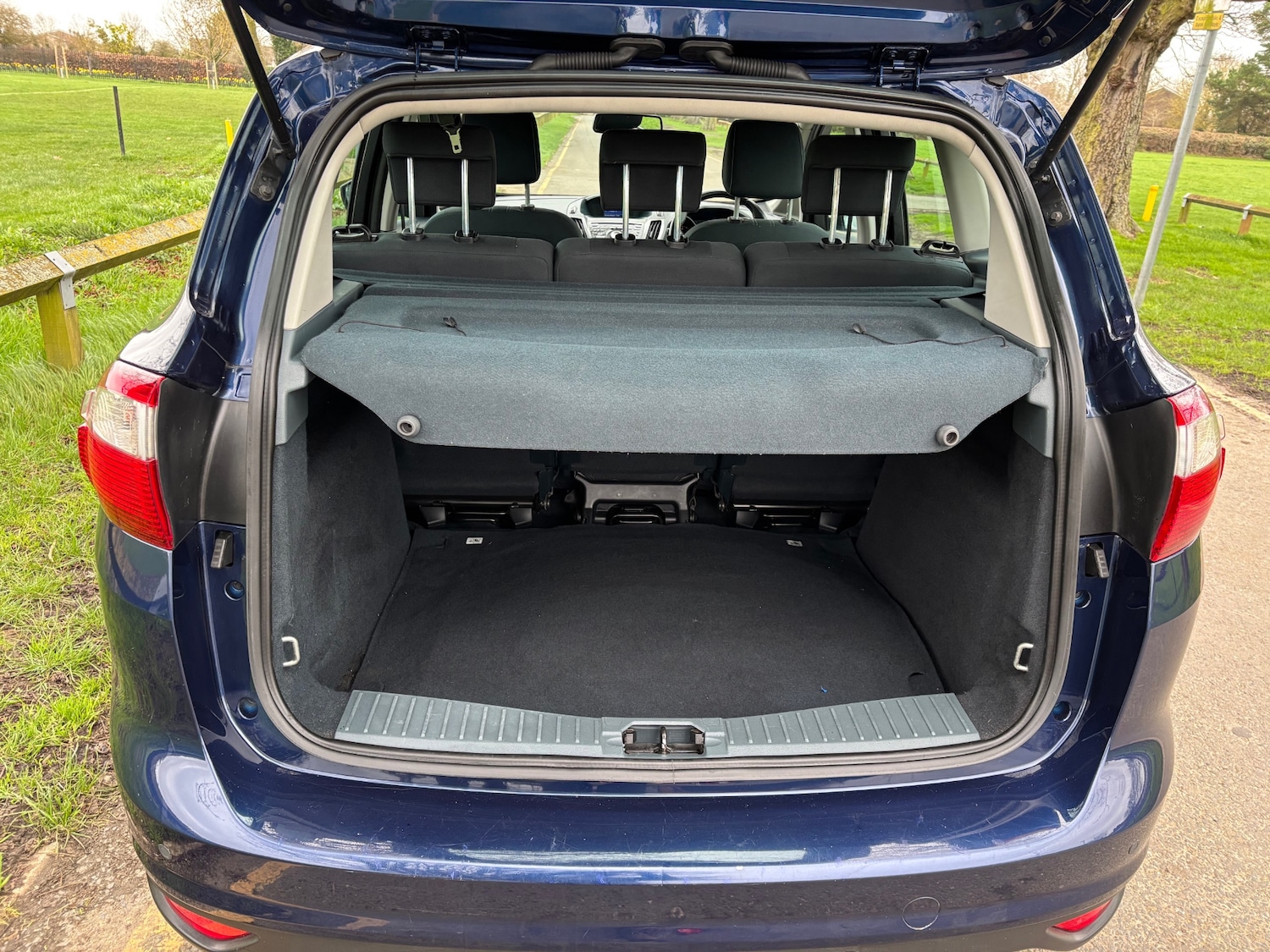 Used Ford C-Max 2012 for sale - 77845451: Photo 9