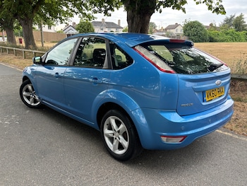 Used Ford Focus 2010 for sale - 79275316: Photo