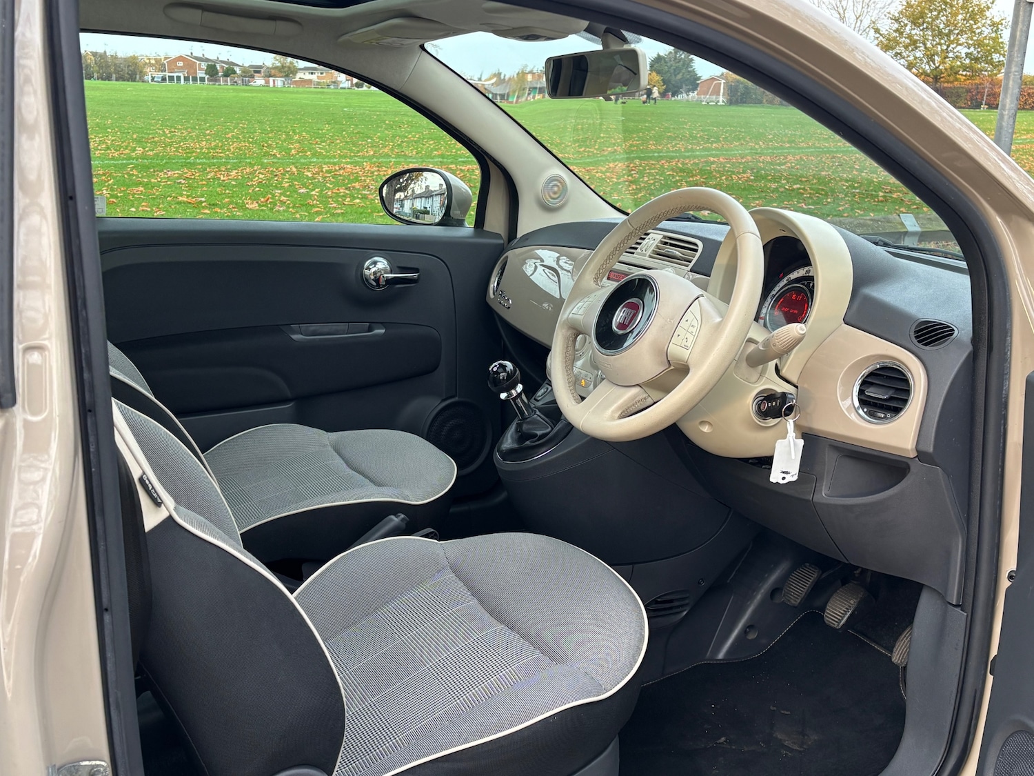 Used Fiat 500 2015 for sale - 77300777: Photo 5