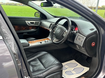 Used Jaguar XF 2009 for sale - 78123376: Photo