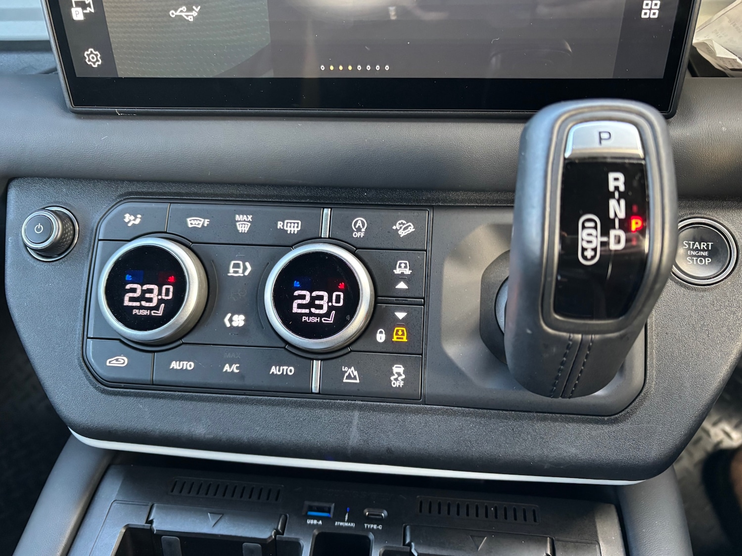 Used Land Rover Defender 2024 for sale - 77303903: Photo 12