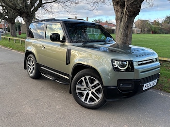 Used Land Rover Defender 2024 for sale - 77303903: Photo