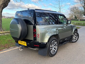 Used Land Rover Defender 2024 for sale - 77303903: Photo