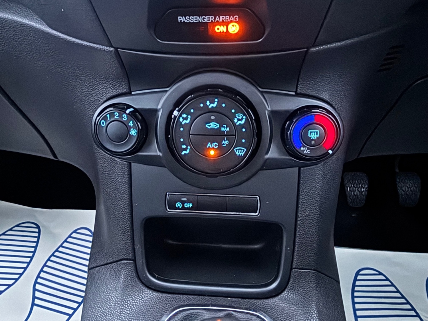 Used Ford Fiesta 2013 for sale - 77850580: Photo 11