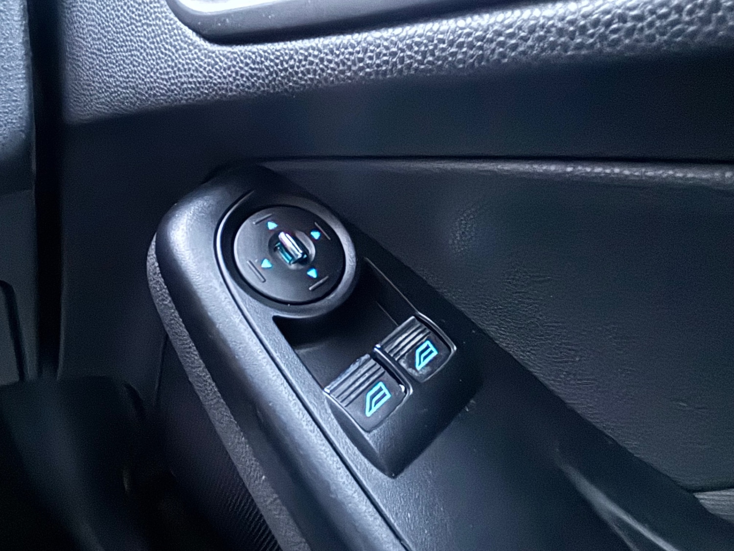 Used Ford Fiesta 2013 for sale - 77850580: Photo 13