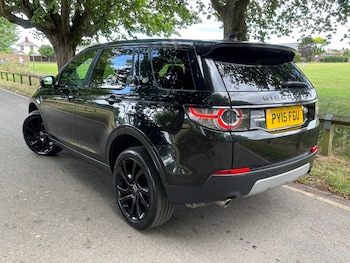 Used Land Rover Discovery Sport 2015 for sale - 79037745: Photo
