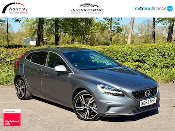 Used Volvo V40 2019 for sale - 78362447: Photo