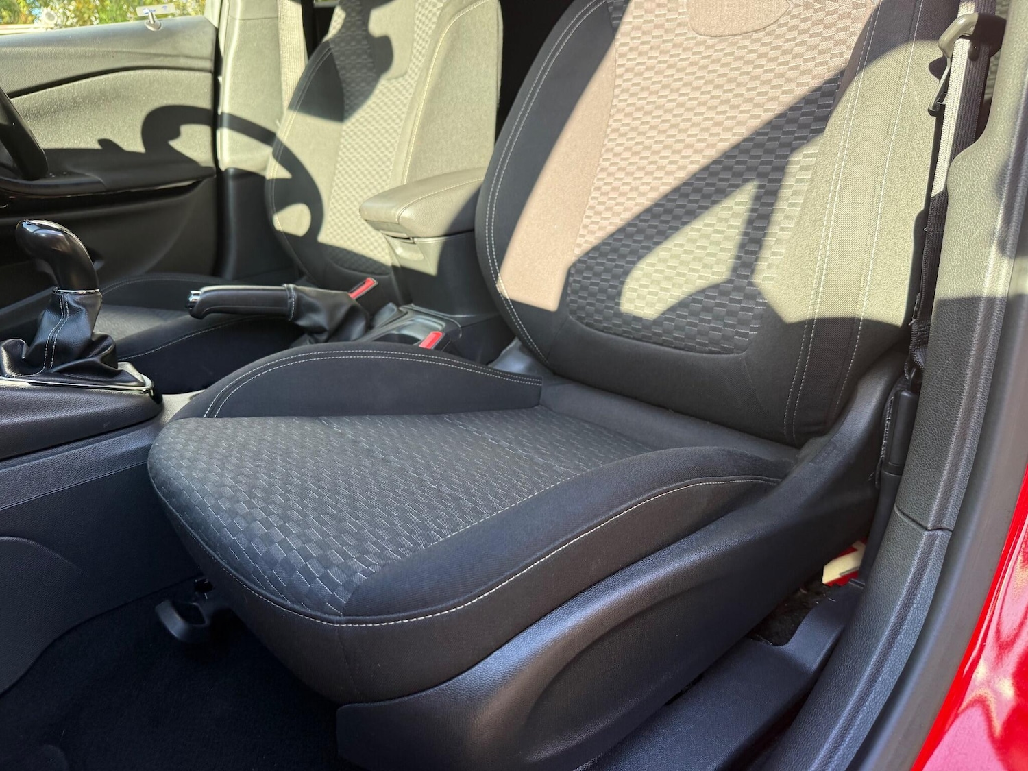 Used Vauxhall Astra 2018 for sale - 76348846: Photo 39