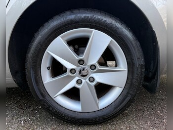 Used Skoda Octavia 2014 for sale - 77359121: Photo