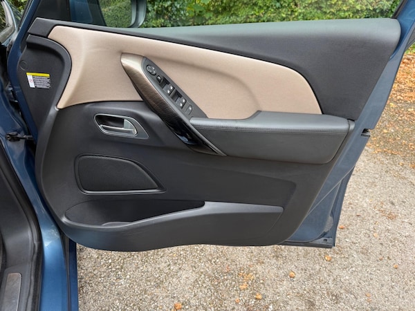 Used Citroen C4 Grand Picasso 2016 for sale - 76108472: Photo 24