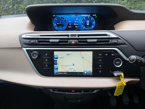 Used Citroen C4 Grand Picasso 2016 for sale - 76108472: Photo 37
