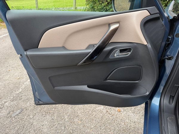 Used Citroen C4 Grand Picasso 2016 for sale - 76108472: Photo 57