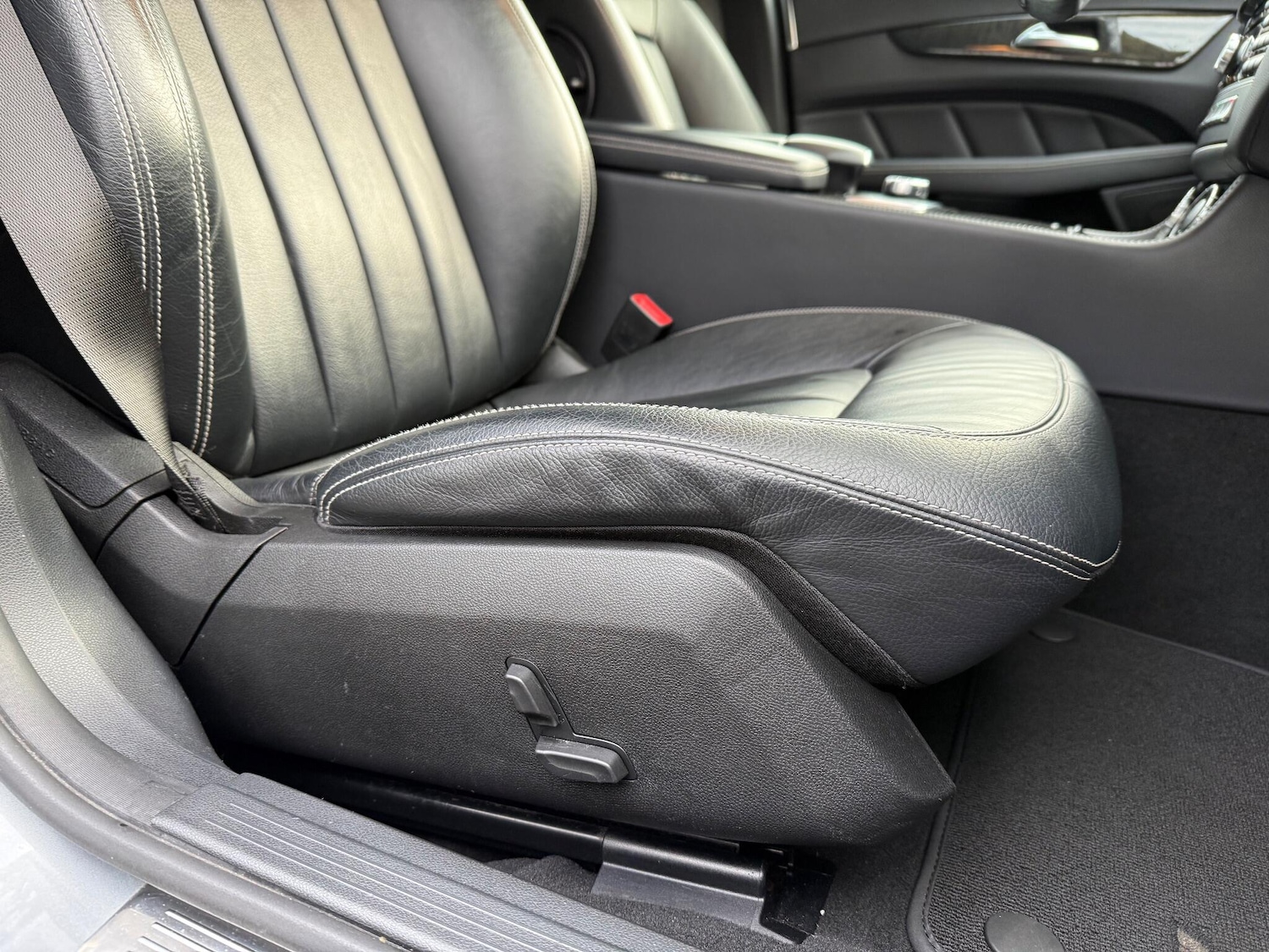 Used Mercedes-Benz CLS 2014 for sale - 76832912: Photo 15