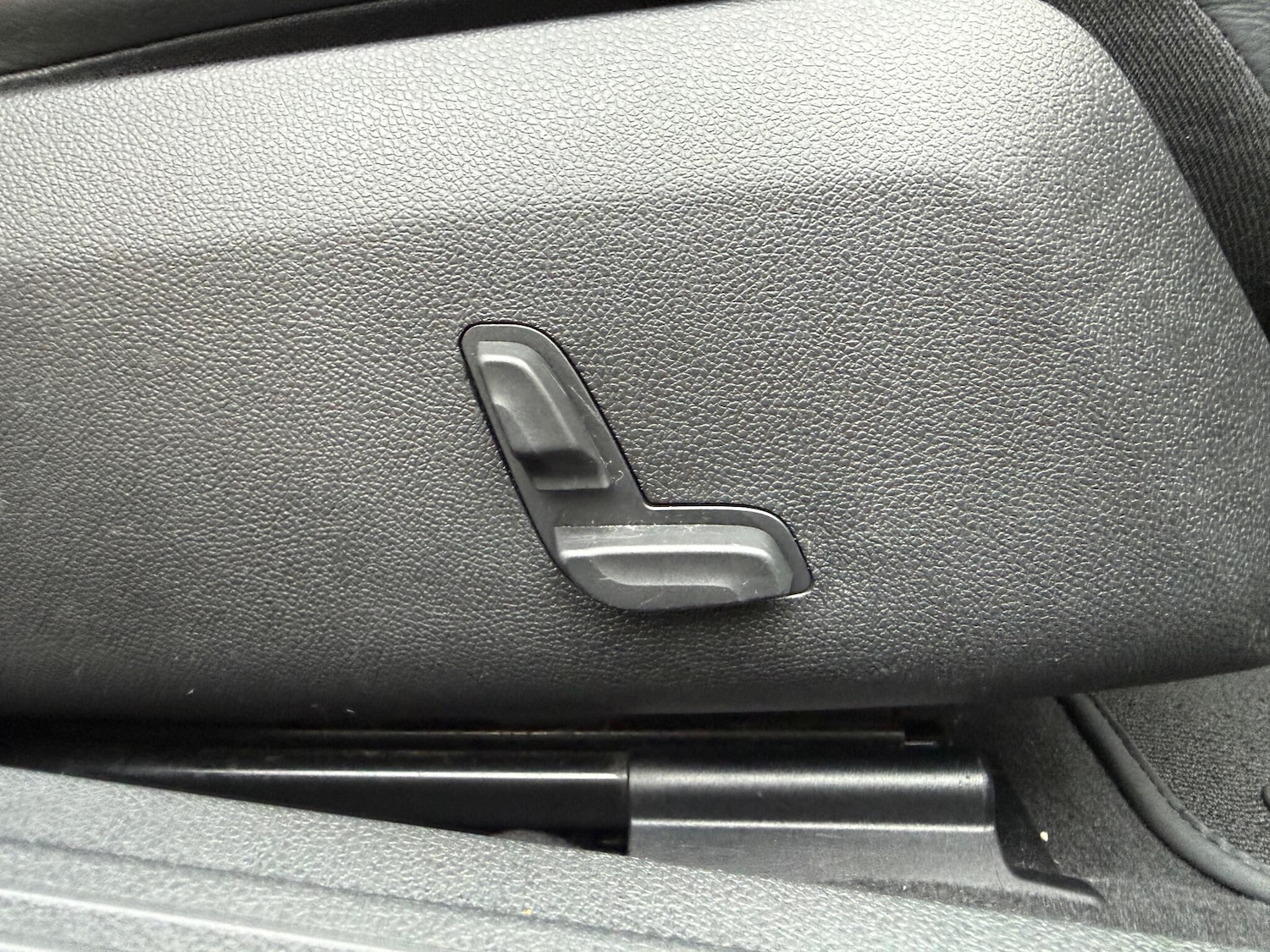 Used Mercedes-Benz CLS 2014 for sale - 76832912: Photo 18