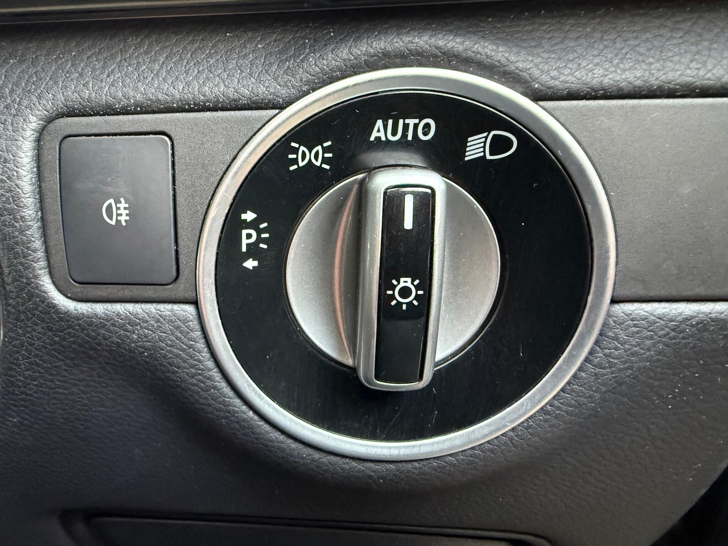 Used Mercedes-Benz CLS 2014 for sale - 76832912: Photo 28