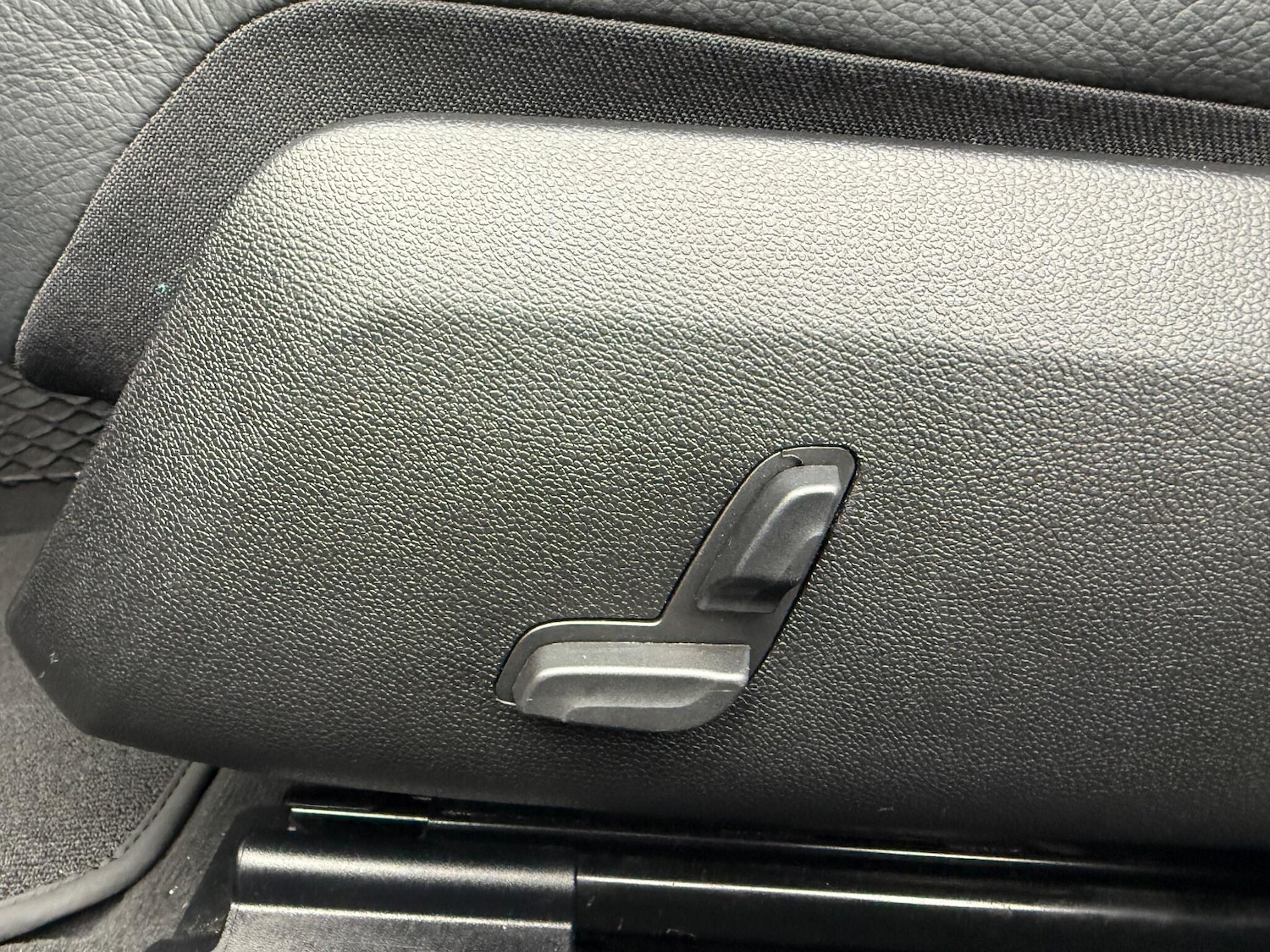 Used Mercedes-Benz CLS 2014 for sale - 76832912: Photo 48