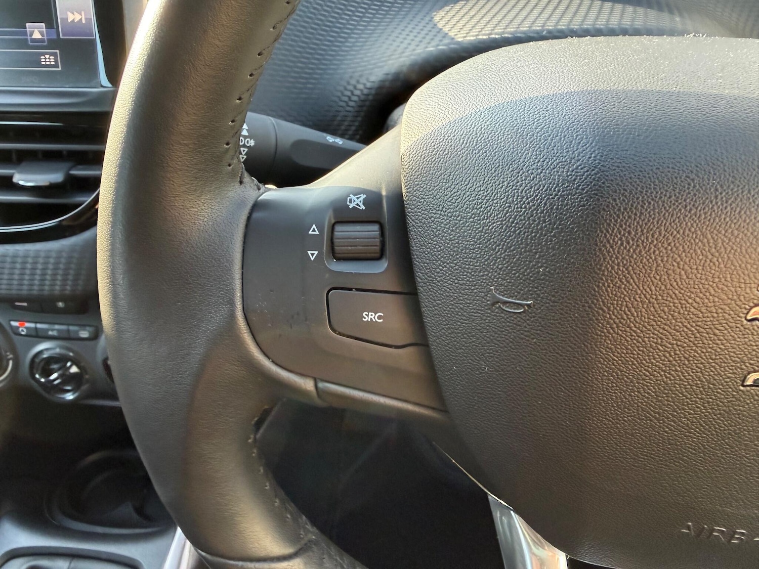 Used Peugeot 2008 2016 for sale - 76562195: Photo 23