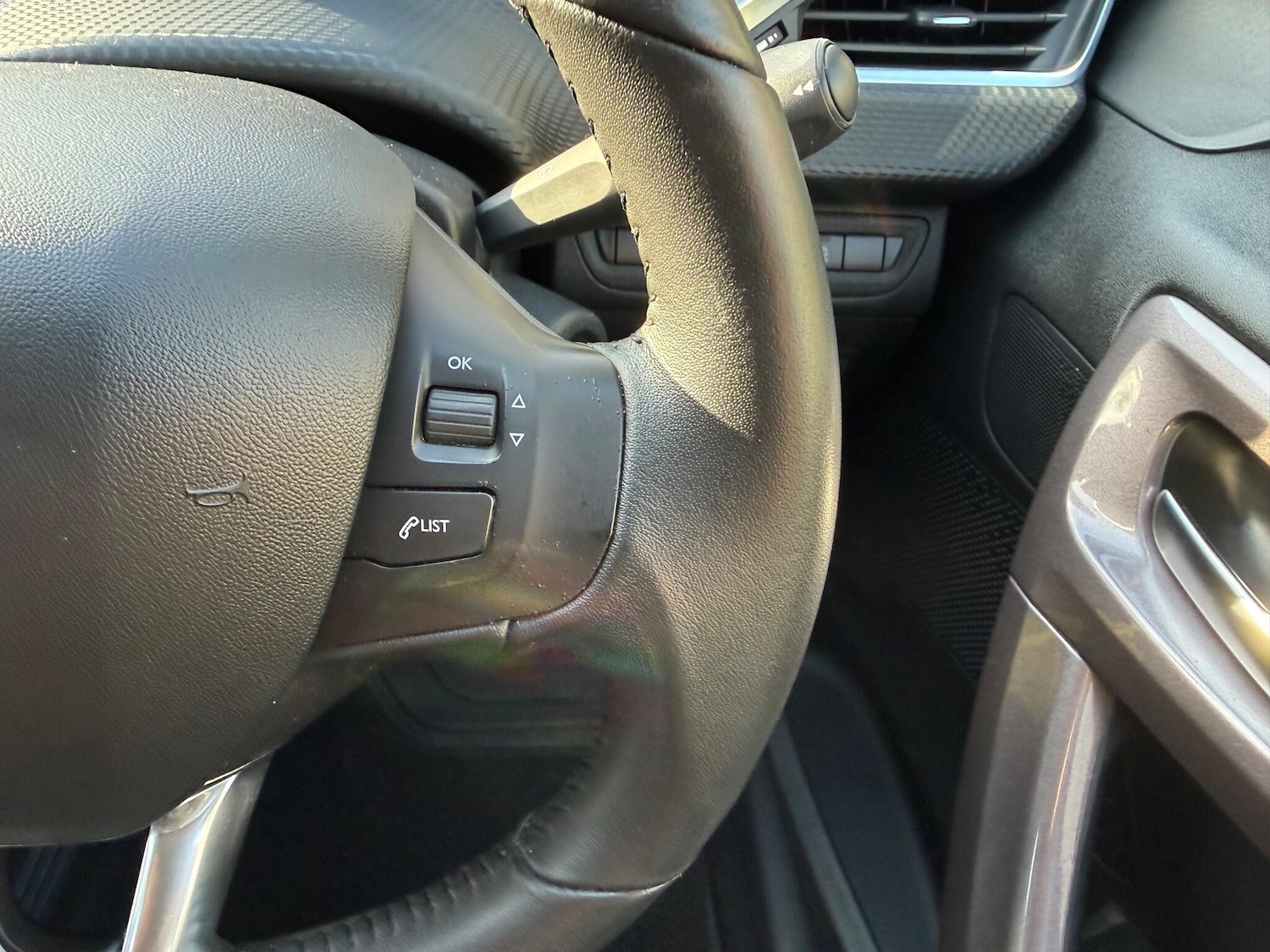 Used Peugeot 2008 2016 for sale - 76562195: Photo 25