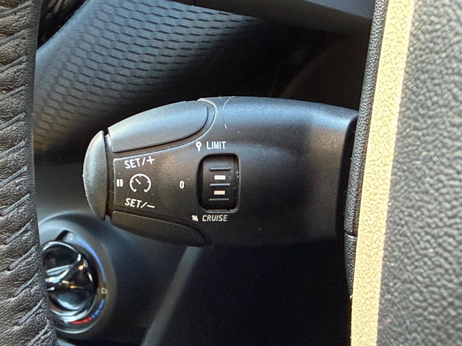 Used Peugeot 2008 2016 for sale - 76562195: Photo 26