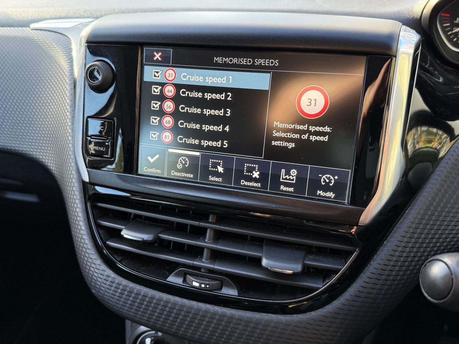 Used Peugeot 2008 2016 for sale - 76562195: Photo 31