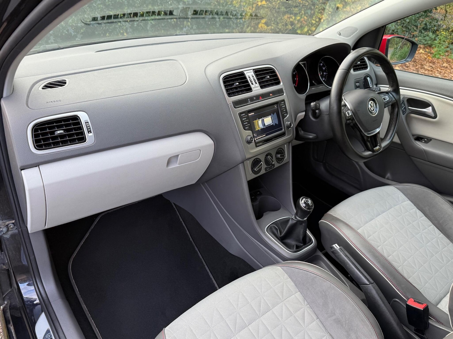 Used Volkswagen Polo 2017 for sale - 76513459: Photo 37