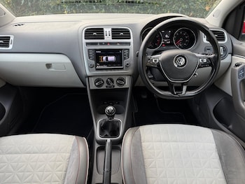 Used Volkswagen Polo 2017 for sale - 76513459: Photo