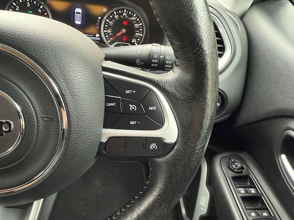 Used Jeep Renegade 2016 for sale - 75781432: Photo 25