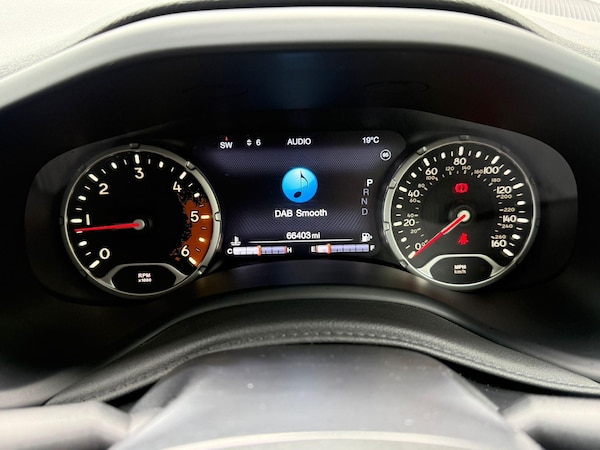Used Jeep Renegade 2016 for sale - 75781432: Photo 30