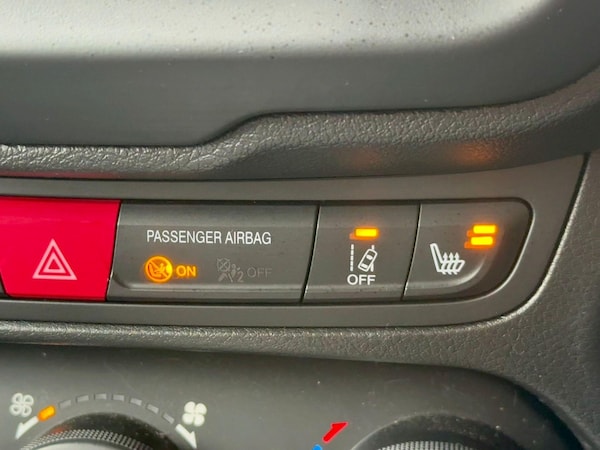 Used Jeep Renegade 2016 for sale - 75781432: Photo 31