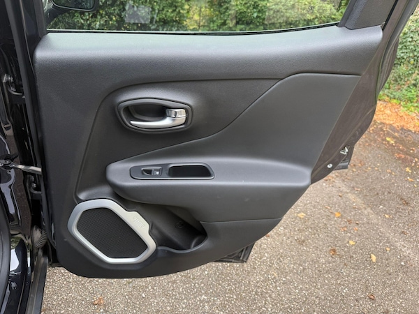 Used Jeep Renegade 2016 for sale - 75781432: Photo 51