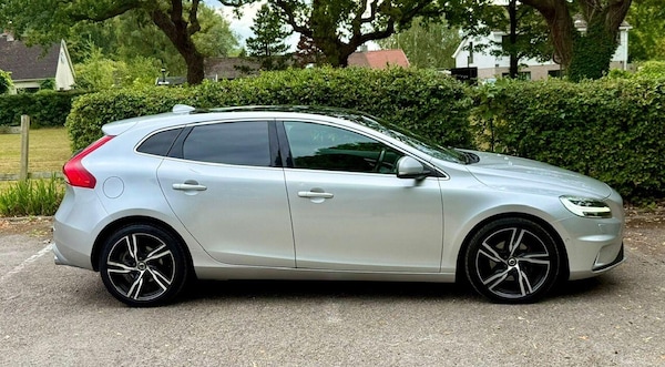 Used Volvo V40 2018 for sale - 75577835: Photo 18