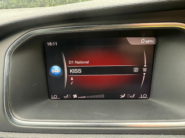 Used Volvo V40 2018 for sale - 75577835: Photo 33