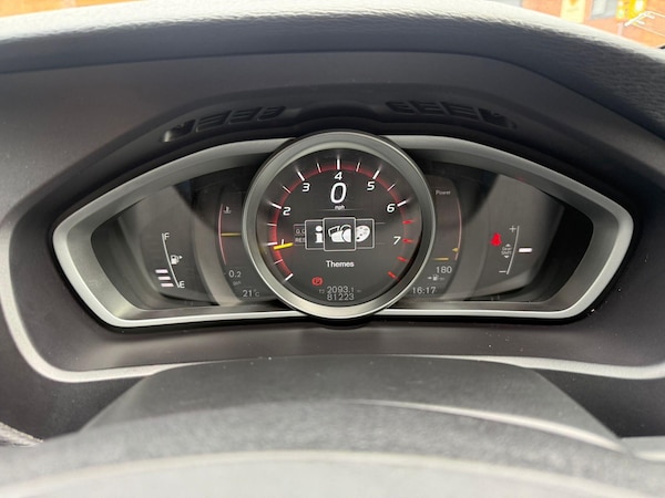 Used Volvo V40 2018 for sale - 75577835: Photo 37