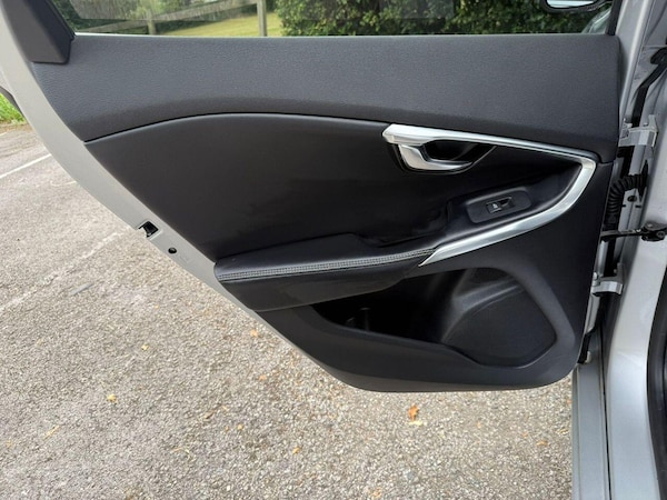 Used Volvo V40 2018 for sale - 75577835: Photo 51