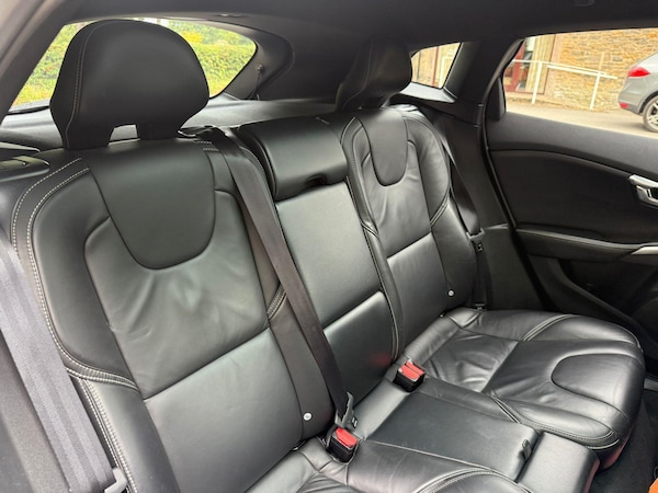 Used Volvo V40 2018 for sale - 75577835: Photo 54