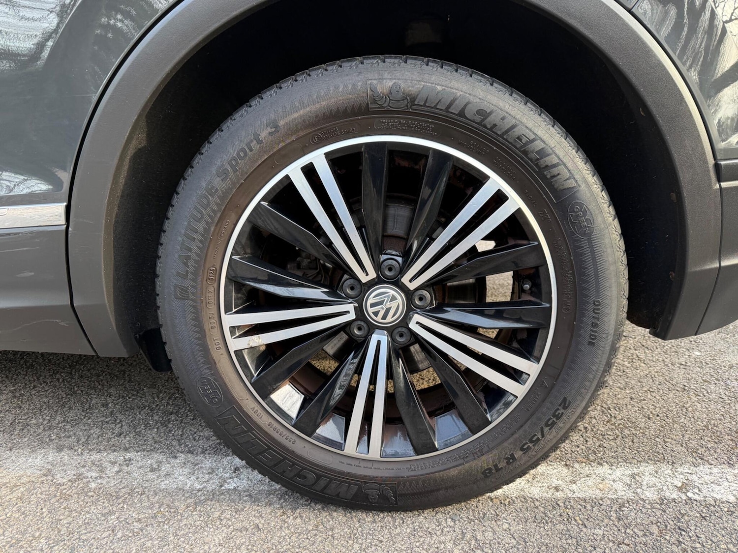 Used Volkswagen Tiguan for sale - 77958029: Photo 10