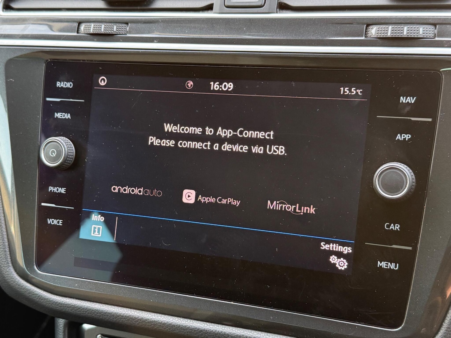 Used Volkswagen Tiguan for sale - 77958029: Photo 38