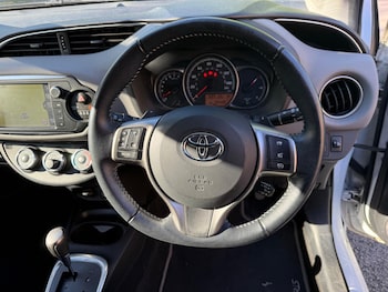 Used Toyota Yaris 2017 for sale - 78447824: Photo