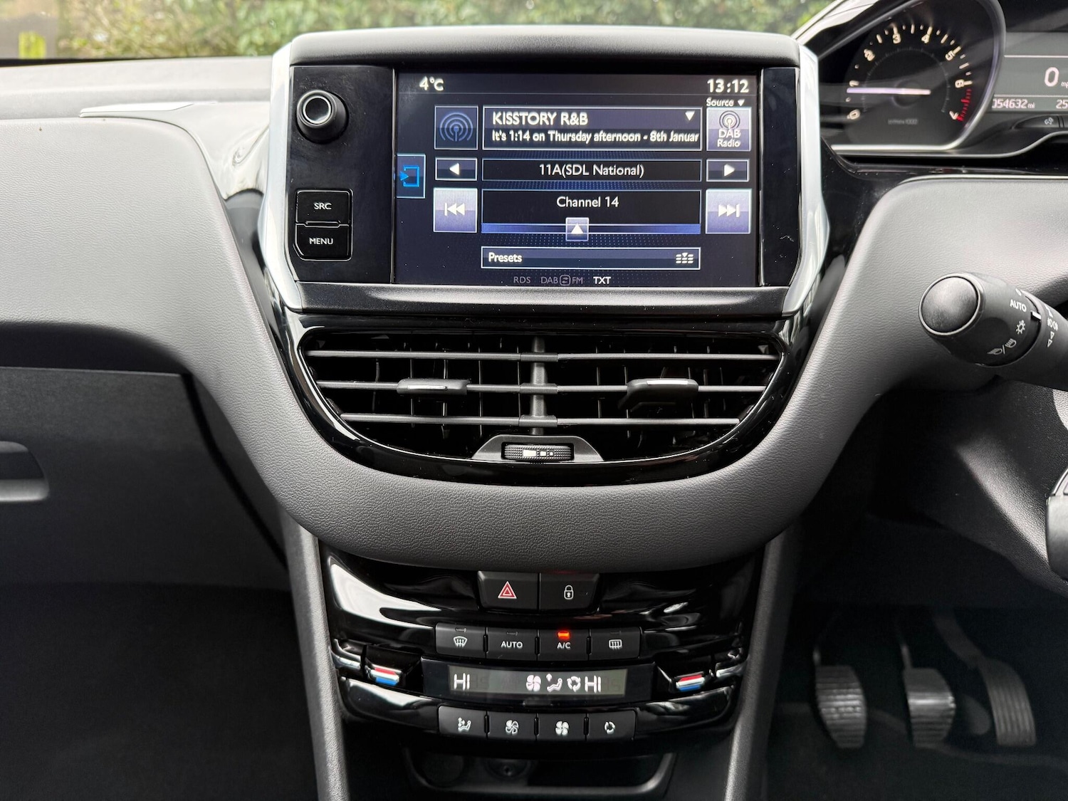 Used Peugeot 208 2015 for sale - 77144280: Photo 20