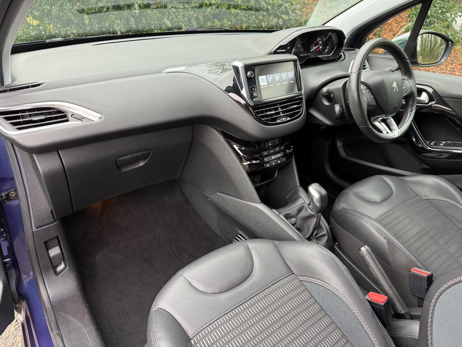 Used Peugeot 208 2015 for sale - 77144280: Photo 30